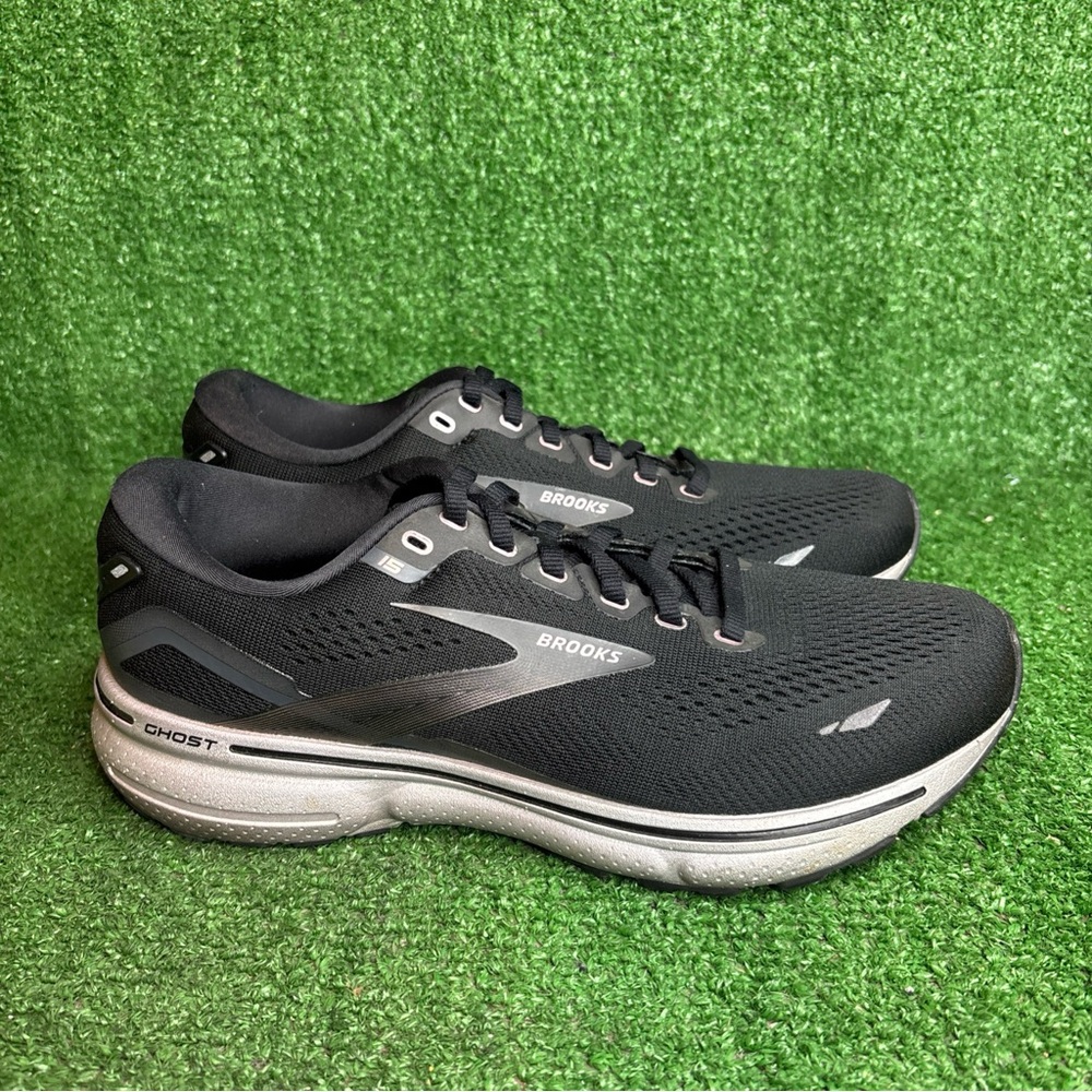 Brooks Ghost‎ 15 Womens Running Shoes Black / Silver Size 9.5 EUC